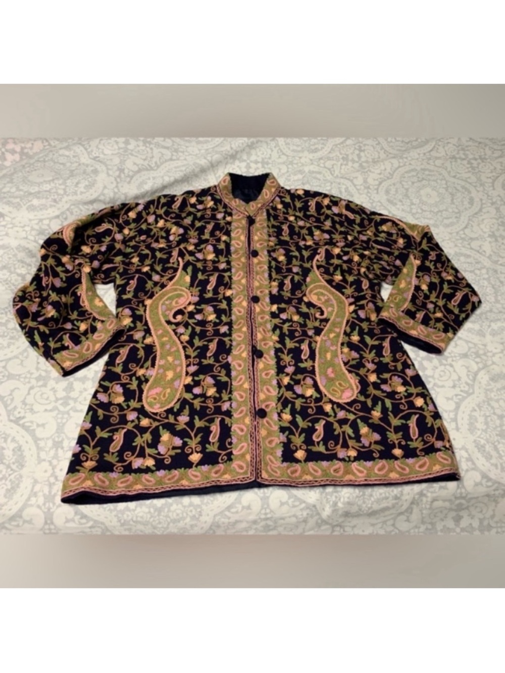 Floral Embroidered Kashmiri
Jacket Medium